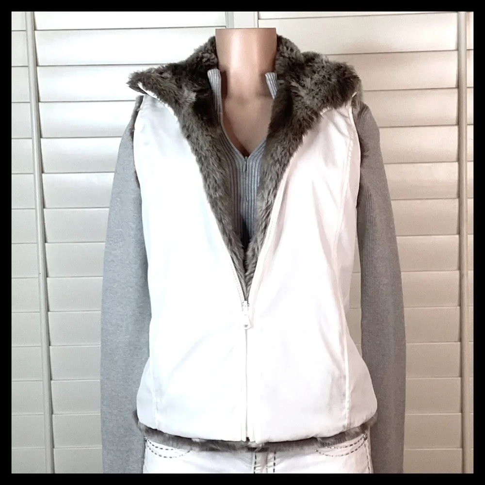 KRISIN BLAKE Reversible Faux Fur Vest - Picture 6 of 12